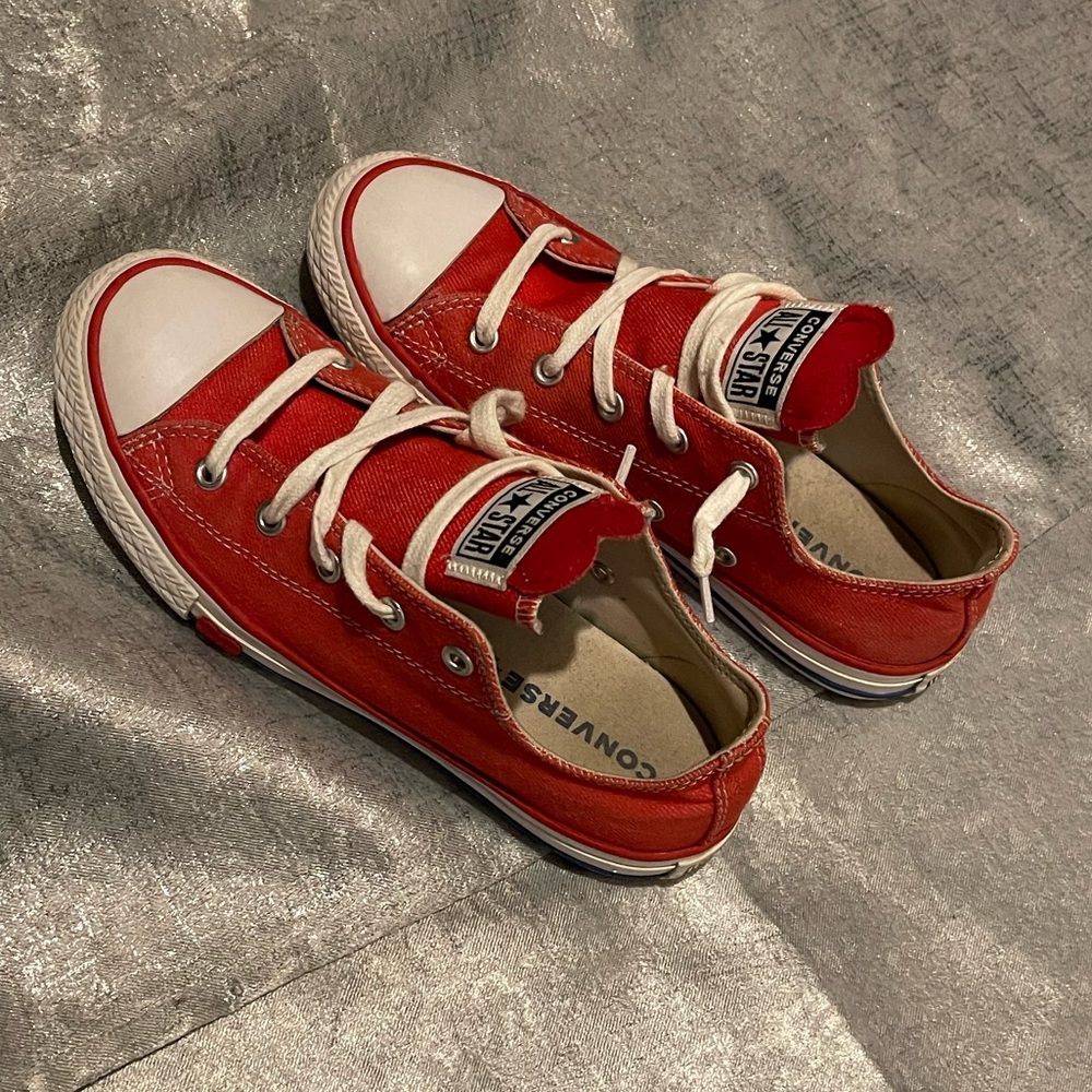 Rare Red Heart Converse size 3Y - Picture 2 of 13